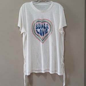 Jessica Simpson t-shirt